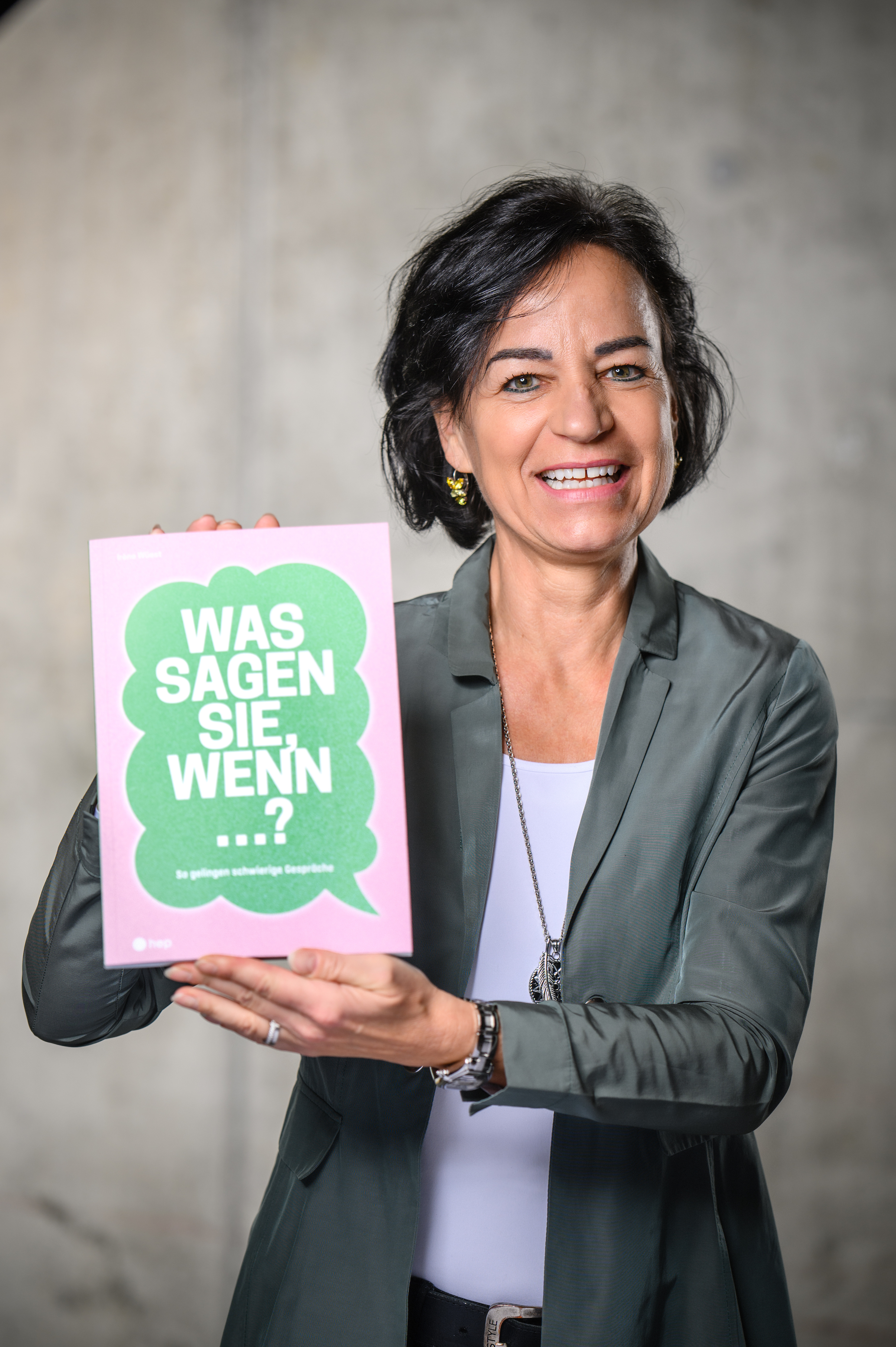 Buch Irene Hintergrund Stein Buch Irene Hintergrund Stein